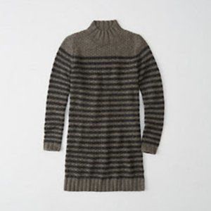 NWT $68 Abercrombie & Fitch Mock Neck Sweater Dress in XS!